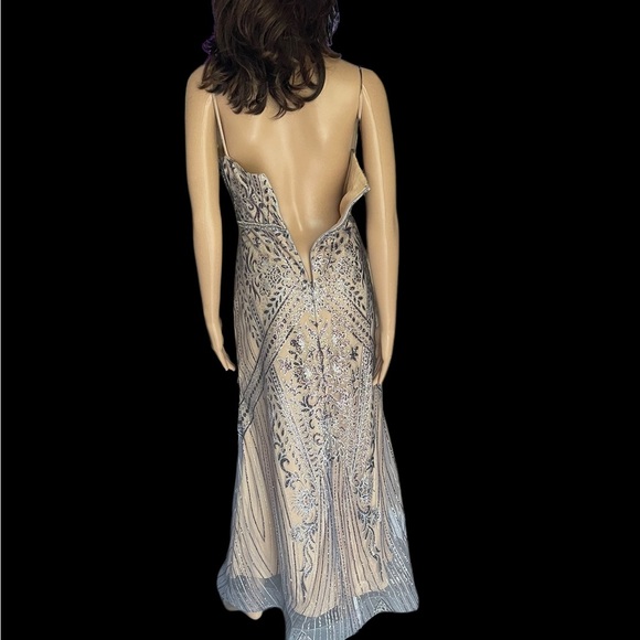 Royal Queen collection embellished gown dress size 12-14 - Picture 5 of 12